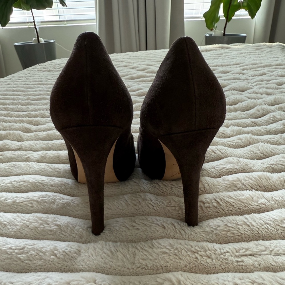Guiseppe Zanotti brown round toe pumps